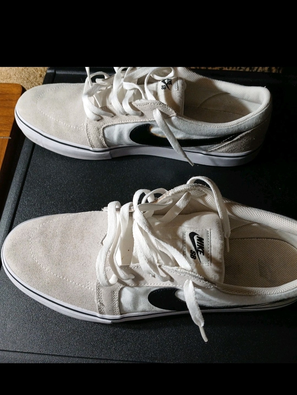 Nike SB Men’s Skate Shoes in Off-White Suede Uppers with Black Swoosh Sz 13